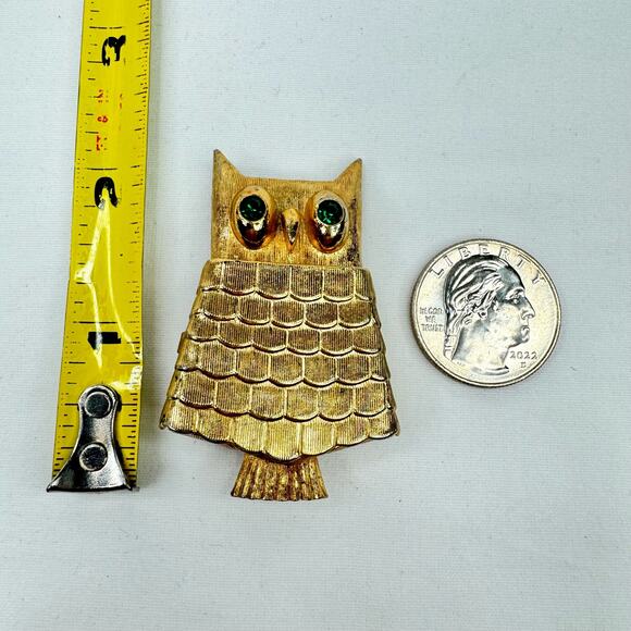 Vintage Avon Owl Brooch Pin Gold Tone Green Eyes Solid Dry Perfume Holder Opens - Picture 6 of 6